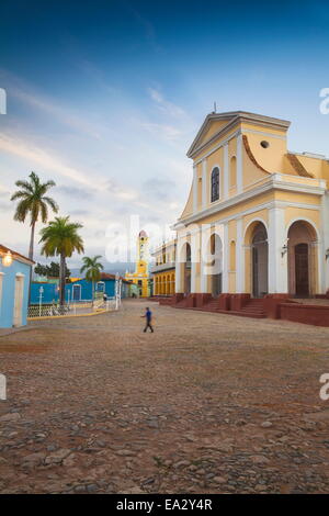 La Iglesia Parroquial de la Santisima Trinidad, Plaza Mayor, Trinidad, sito UNESCO, Sancti Spiritus Provincia, Cuba, West Indies Foto Stock