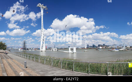 Emirates Air Line funivia, fiume Thames, London, England, Regno Unito, Europa Foto Stock
