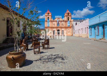 La Iglesia de Nuestra Señora del Carmen, Plaza del Carmen, Camaguey, provincia di Camaguey, Cuba, West Indies, dei Caraibi Foto Stock