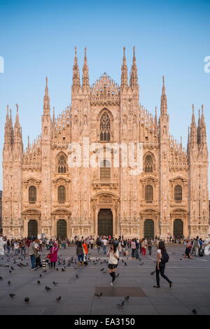 Esterno del Duomo di Milano, Piazza Duomo, Milano, Lombardia, Italia, Europa Foto Stock