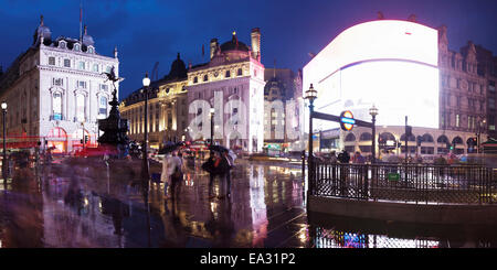 Statua di Eros, Piccadilly Circus a Londra, Inghilterra, Regno Unito, Europa Foto Stock