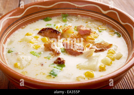 La pancetta peperoncino zuppa di mais Foto Stock