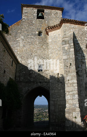 St Nicolas torre campanaria Pujols Lot-et-Garonne Francia Foto Stock