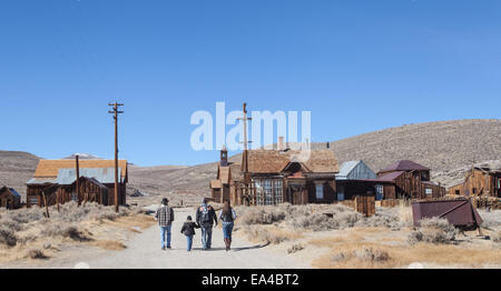 Bodie State Historic Park in Bodie, California . Un ex città mineraria ora congelati nel tempo e a cui spesso viene fatto riferimento come una città fantasma. Foto Stock