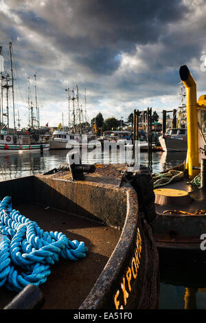 Log di barche di smistamento legato nel porto di Nanaimo nella British Columbia. Foto Stock