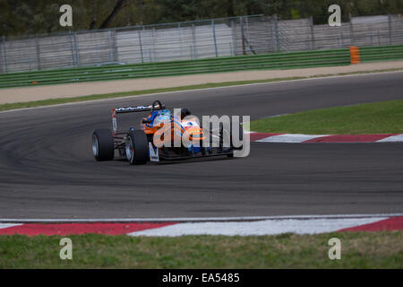 Imola, Italia - 11 Ottobre 2014: Dallara F312 - Mercedes di kfzteile24 Mücke Motorsport Team, pilotato da Nissany Roy Foto Stock