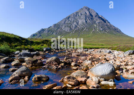 Stob Dearg, Buachaille Etive Mor & il fiume Coupall, Lochaber, Highland, Scotland, Regno Unito Foto Stock