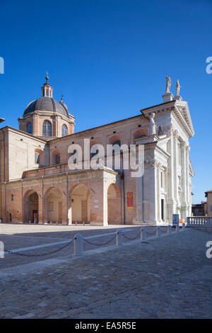 Duomo (Cattedrale), Urbino (Patrimonio Mondiale dell'UNESCO), Le Marche, Italia Foto Stock