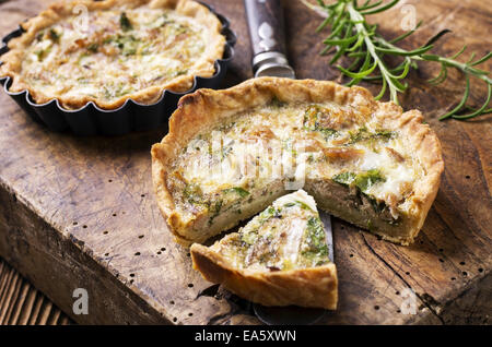 Quiche con tonno Foto Stock