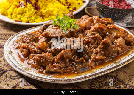 Persiano ragù di agnello - khoresht-e badenjan Foto Stock