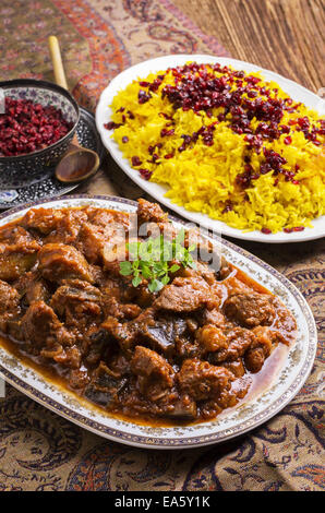 Persiano ragù di agnello khoresht-e badenjan Foto Stock