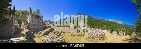 Rovine della città vecchia in Mistra, Grecia Foto Stock