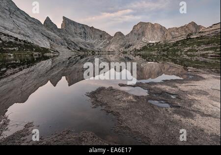 Stati Uniti d'America, Wyoming Bridger-Teton National Forest, il Lago Profondo e il tempio orientale Foto Stock