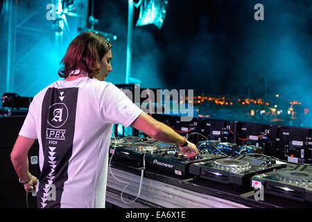 BENICASSIM, Spagna - 20 Luglio: Alesso (Svedese Deejay e musica dance elettronica produttore) suona al Festival di FIB. Foto Stock