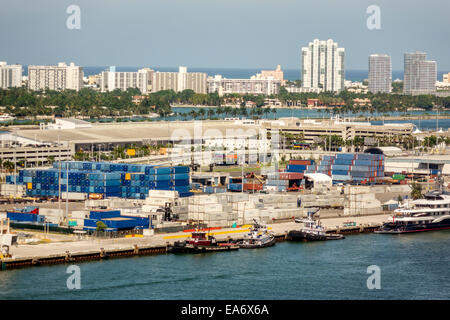 Miami Florida,Porto di Miami,Miami Beach,Biscayne Bay,container cargo,vista aerea dall'alto,alto,edifici condominali,FL140808008 Foto Stock