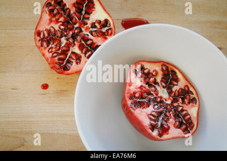 Fetta di melograno Foto Stock