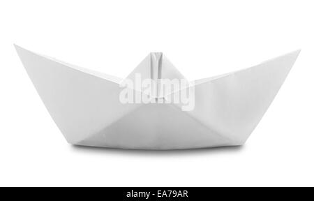 Origami White Paper Boat isolati su sfondo bianco. Tracciato di ritaglio Foto Stock