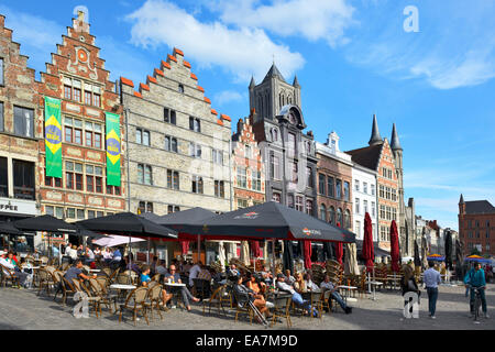 Negozi e ristoranti, Korenmarkt, Gand, Fiandre, in Belgio, Europa Foto Stock