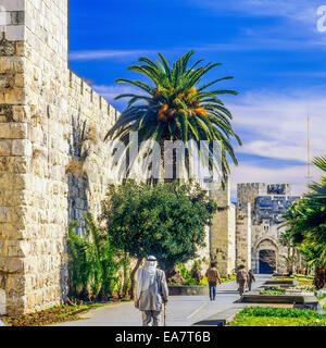 Mura della città vecchia alla porta di Giaffa, Gerusalemme, Israele Foto Stock