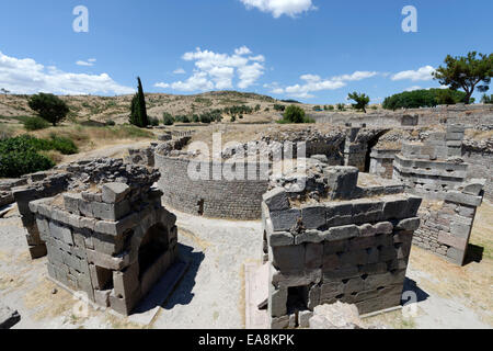 La sezione di epoca romana circolare struttura di trattamento nell'angolo sud est dell'Asklepieion. Pergamo, Bergama, Turchia. T Foto Stock