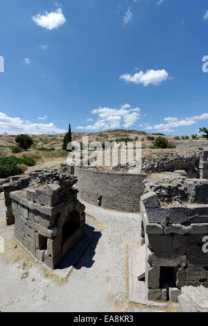 La sezione di epoca romana circolare struttura di trattamento nell'angolo sud est dell'Asklepieion. Pergamo, Bergama, Turchia. T Foto Stock