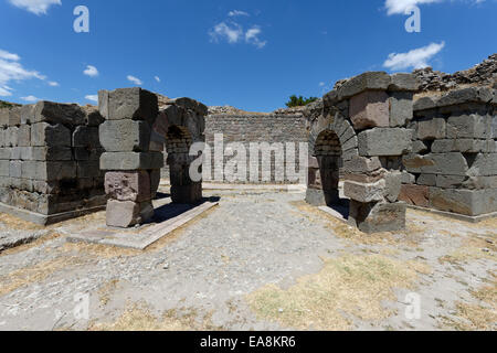 La sezione di epoca romana circolare struttura di trattamento nell'angolo sud est dell'Asklepieion. Pergamo, Bergama, Turchia. T Foto Stock