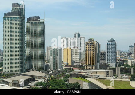 Moderni edifici urbani in Makati Manila, Filippine Foto Stock