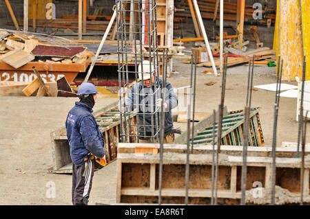 Barcellona - Gennaio 8: Spagnolo operaio edile, costruire un importante costruire su Gennaio 8, 2014 a Barcellona, Spagna. Foto Stock