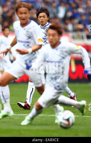 Saitama, Giappone. 8 Novembre, 2014. Yasuhito Endo (Gamba) Calcio/Calcetto : 2014 J.League Yamazaki Nabisco Cup match finale tra Sanfrecce Hiroshima 2-3 Gamba Osaka a Saitama Stadium 2002 a Saitama, Giappone . Credito: AFLO SPORT/Alamy Live News Foto Stock