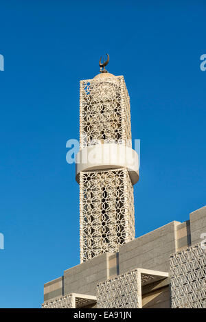 Moderno minareto della moschea di Kuwait City, Kuwait Foto Stock