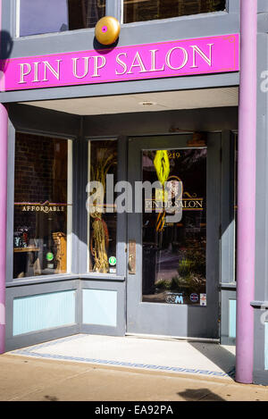 Pin Up Salon, 219 East commerciali (C-Street), altezze boschive, Springfield, Missouri Foto Stock