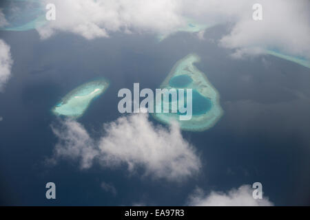 Le isole delle Maldive dall'aria, terra dall'aria Foto Stock