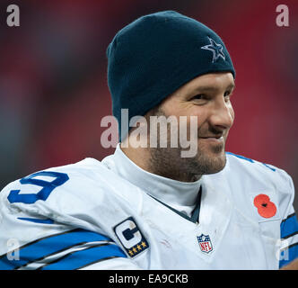 Londra, Regno Unito. 09Nov, 2014. NFL International Series. Jacksonville Jaguars contro Dallas Cowboys. Dallas Cowboys Quarterback Tony Romo (#9) Credito: Azione Sport Plus/Alamy Live News Foto Stock