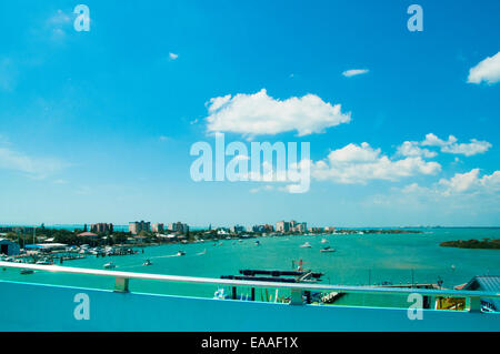 Vista di Fort Myers, la baia e la città da una vista aerea. Foto Stock