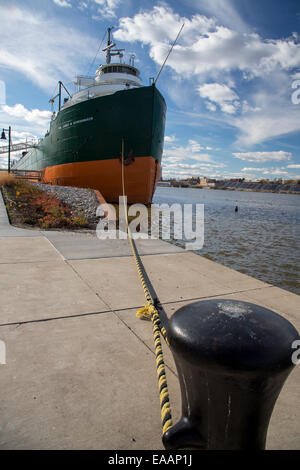 Toledo, Ohio - S.S. Col. James M. Schoonmaker, la nave museo del museo nazionale dei Grandi Laghi. Foto Stock