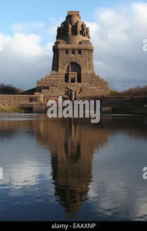 Monumento alla Battaglia delle Nazioni progettato dall architetto tedesco Bruno Schmitz di Leipzig, in Sassonia, Germania. Foto Stock