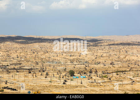 Il Kern River oilfield in Oildale, Bakersfield, California, Stati Uniti d'America. A seguito di un inedito e quattro anni di siccità, Bakersfiel Foto Stock