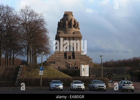 Monumento alla Battaglia delle Nazioni progettato dall architetto tedesco Bruno Schmitz di Leipzig, in Sassonia, Germania. Foto Stock