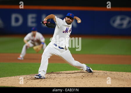 Queens, NY/USA – 30 agosto 2014: New York Mets Dana Eveland si piazzerà contro i Philadelphia Phillies. Credit: Gordon Donovan/Alamy Live News Foto Stock