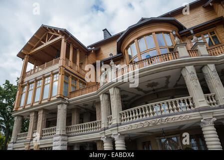 "Honka' club house di Mezhyhirya ex residenza privata di un ex presidente Viktor Yanukovych in Novi Petrivtsi, Ucraina Foto Stock