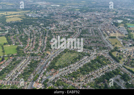 Una veduta aerea guardando dal sud verso il centro di Colchester Essex, la più antica città registrata in Gran Bretagna Foto Stock