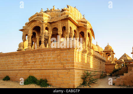 Cenotaphs di Bada Bagh, King's memoriali, Jaisalmer, Rajasthan Foto Stock