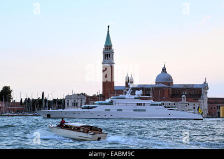 Yacht Enigma, IMO 1001506, di proprietà di Aidan Barclay Foto Stock