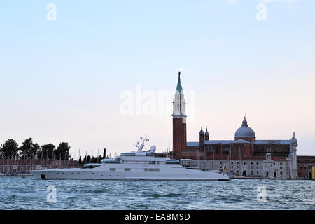 Yacht Enigma, IMO 1001506, di proprietà di Aidan Barclay Foto Stock