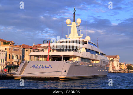 Yacht azteca, IMO 1009924, di proprietà del miliardario messicano Ricardo Salinas Pliego. Foto Stock