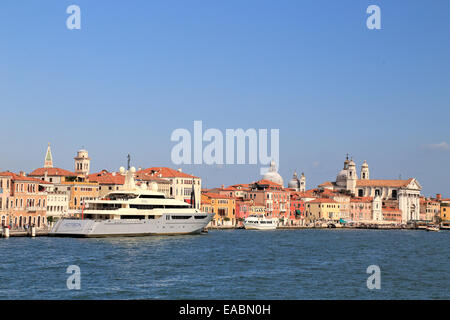 Yacht azteca, IMO 1009924, di proprietà del miliardario messicano Ricardo Salinas Pliego. Foto Stock