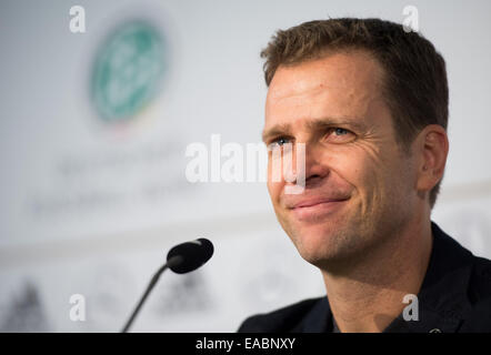 Berlino, Germania. Xi Nov, 2014. In Germania il team manager Oliver Bierhoff parla durante una conferenza stampa sull'euro il qualificatore di Berlino, Germania, 11 novembre 2014. Credito: dpa picture alliance/Alamy Live News Foto Stock