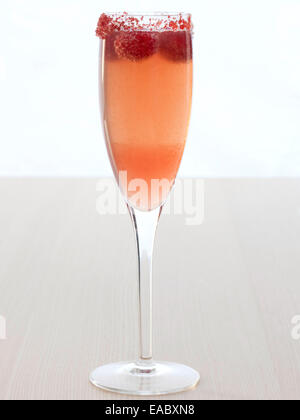 Champagne e cocktail di lampone Foto Stock