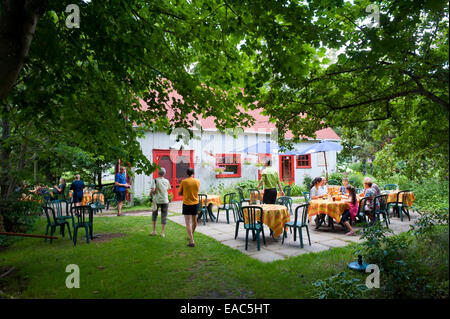 Terrazza esterna, Café du Clocher, Kamouraska, provincia del Québec in Canada. Foto Stock