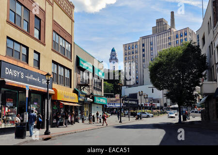 Nord Broadway di Getty Square Yonkers New York Foto Stock